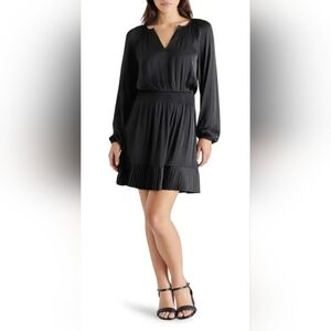 Steve Madden Adoria Pleated Split Neck Dress Size Medium